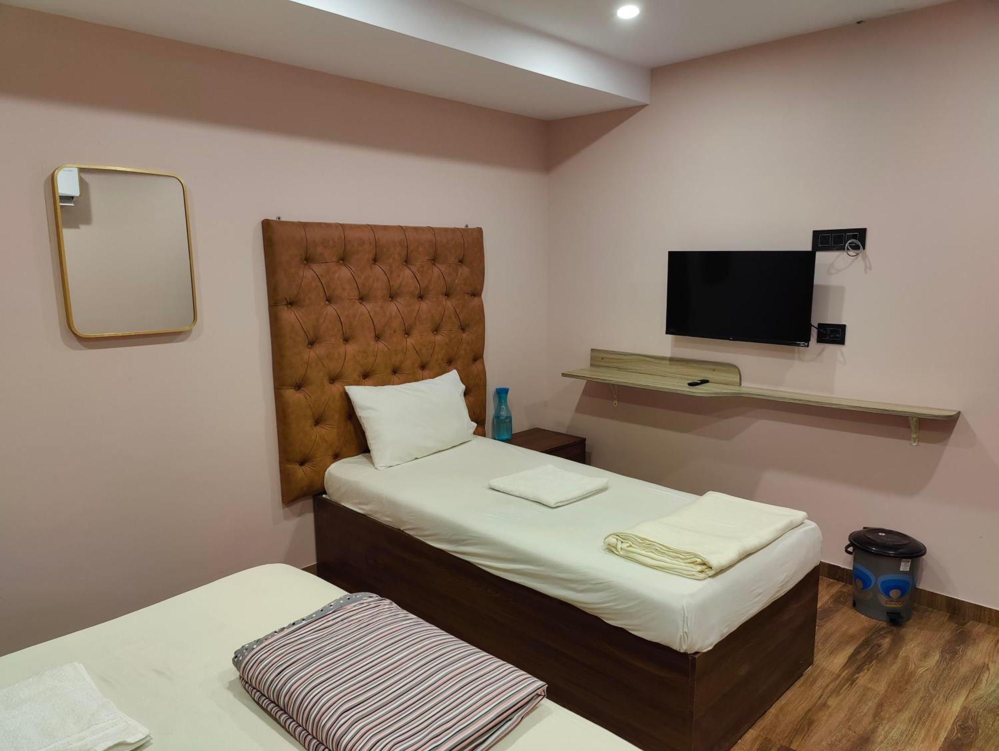 Hotel Garden View Inn - Near Nesco 孟买 外观 照片